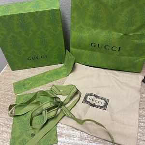 Empty Gucci box set with shopping bag